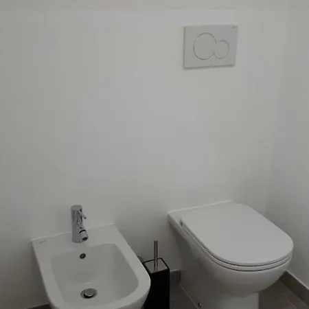 Abruzzi 17 Politecnico-porta Venezia Quiet And Large With Kitchen * Mailand