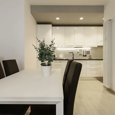 Center - Porta Romana *