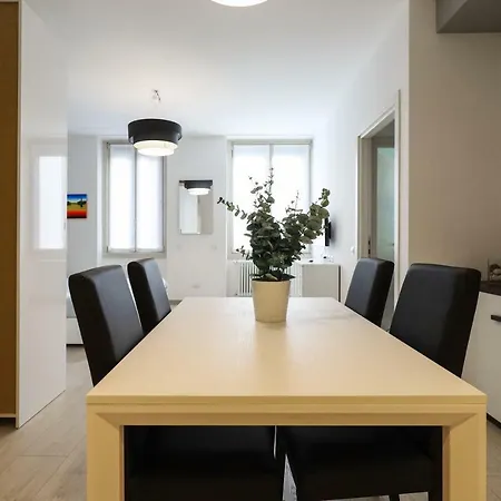 Center - Porta Romana * מילאנו