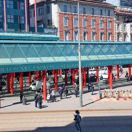 Imhome - Cadorna House בית הארחה מילאנו