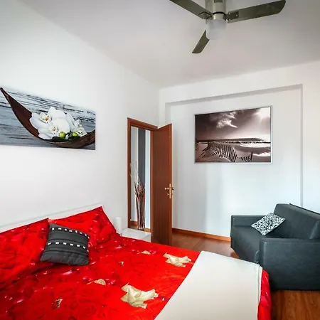 公寓 Bright House In *