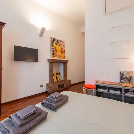 Cute Little For Two. Near Metro & Fiera