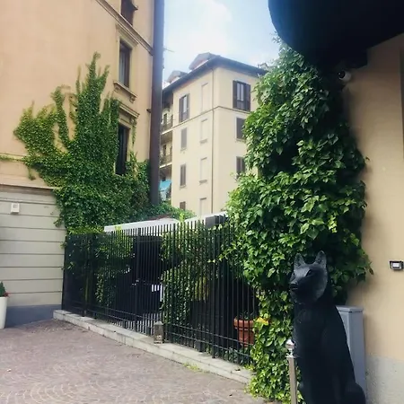 Апартаменты Cute Little For Two. Near Metro & Fiera Милан