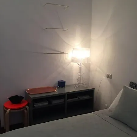 Cute Little For Two. Near Metro & Fiera Апартаменты Милан