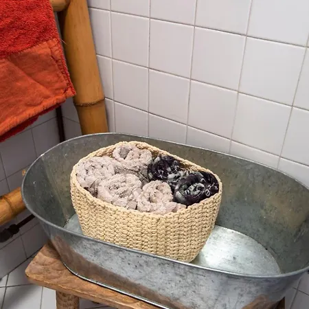 Cute Little For Two. Near Metro & Fiera Апартаменты *