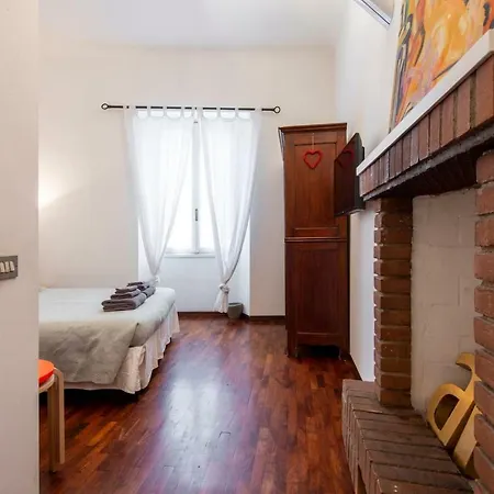 Апартаменты Cute Little For Two. Near Metro & Fiera *