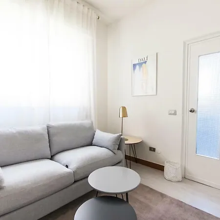 Spacious Modern Flat In A Lively Area * Milano