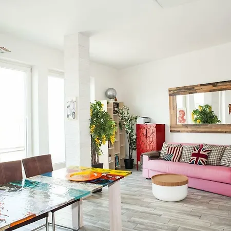 With Amazing Terrace Near Central Station Apartament
