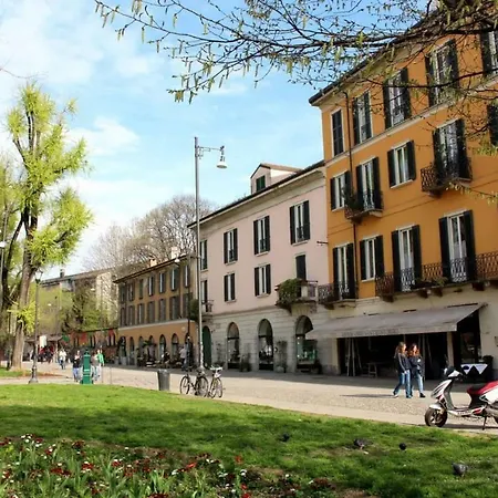 Lovely - Brand New Stylish In Navigli Area شقة