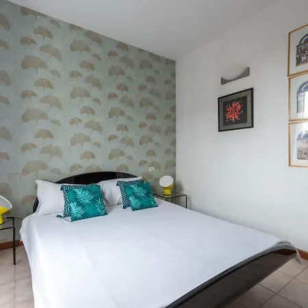 Urban District - Isola Torelli 1br Апартаменты Милан