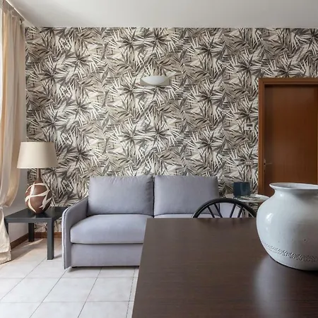 Urban District - Isola Torelli 1br Милан