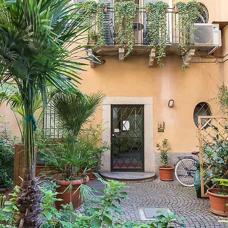 Daire Flowers' Lane Milano