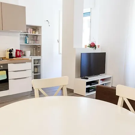 Wonderful And Strategic Apt In Sant'agostino * Milán