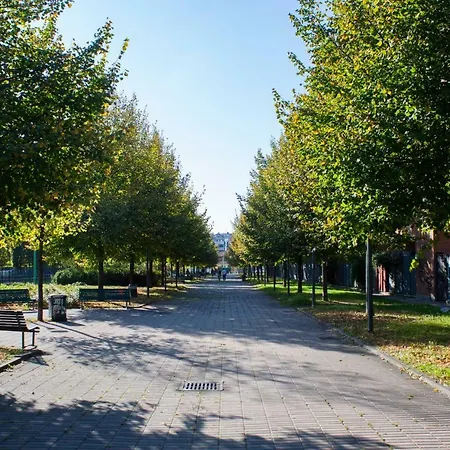 Flat With Private Garden- Direct Metro Connection To Duomo In 15 Min Διαμέρισμα *