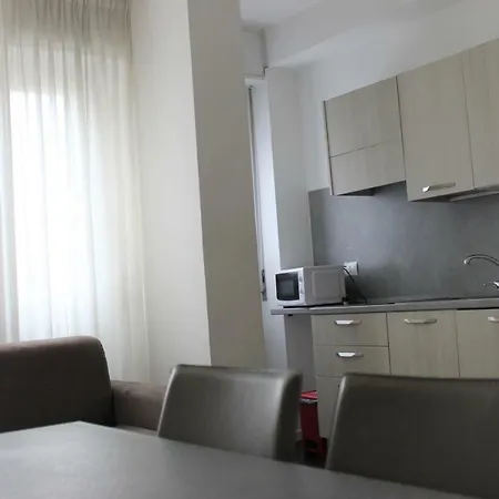 Zubed Apartments-via Carlo Farini Διαμέρισμα *