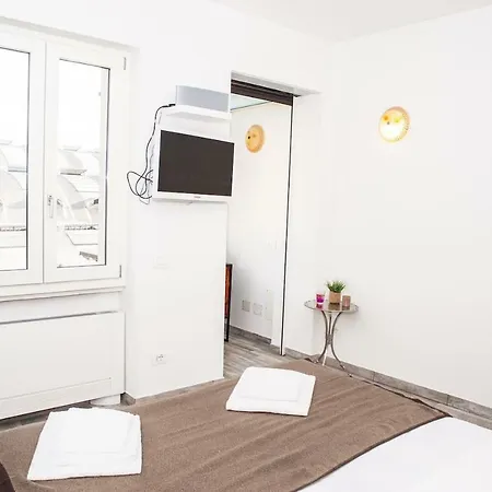 Apartament With Amazing Terrace Near Central Station Mediolan