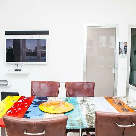 With Amazing Terrace Near Central Station Apartament *