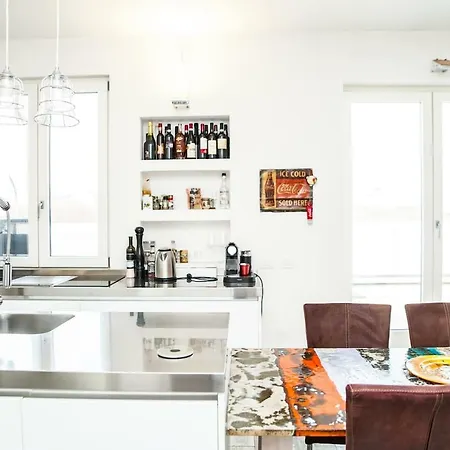 Apartament With Amazing Terrace Near Central Station Mediolan