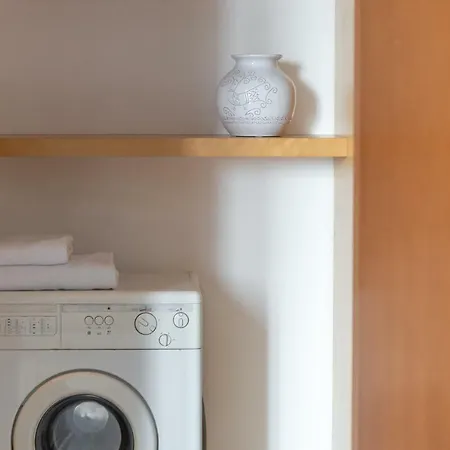 Апартаменты Urban District - Isola Torelli 1br *