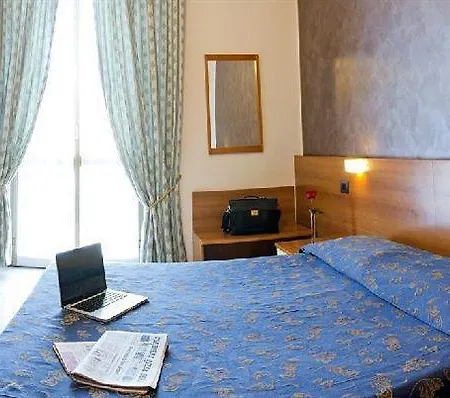 מלון San Francisco 3*