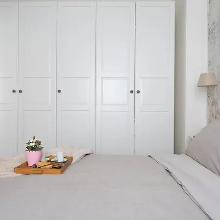 Apartment Divina With Terrace - Navigli District - Free Wifi Milan