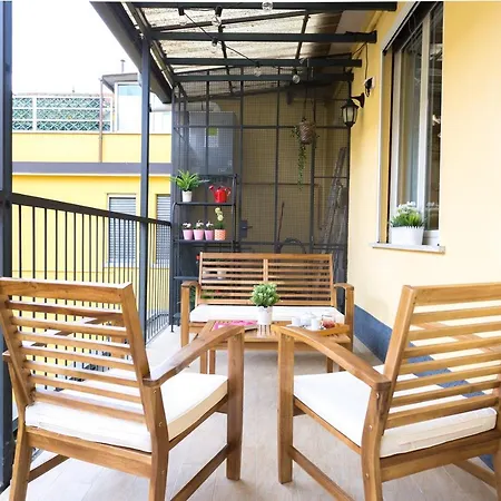 Divina With Terrace - Navigli District - Free Wifi Apartment