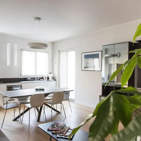 Brand New , Life District