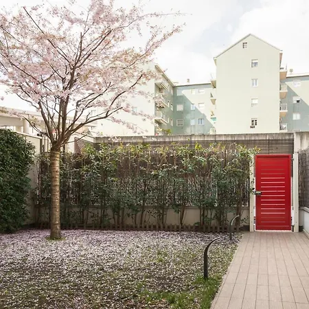 Stylish Loft With Garden, 8 Guests, 3 Bedrooms