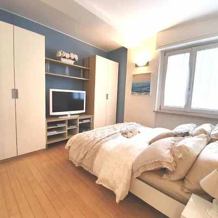 Corso Vercelli Apartmán *