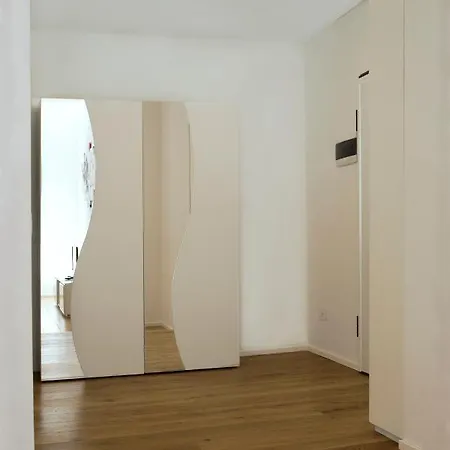 Cozy New Near Duomo 밀라노