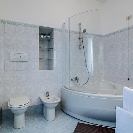 Guesthero - Porta Romana M3 * Milan