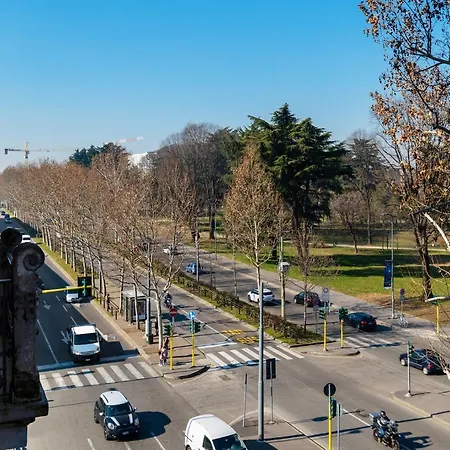 Appartamento Large Near Bocconi Milano