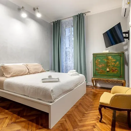 Amy Rooms, Via Vitruvio *