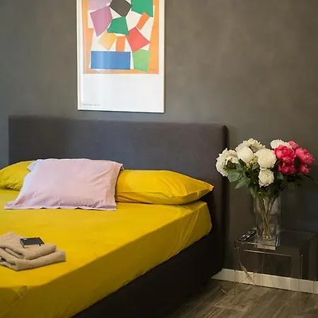 Design With Garden Apts Milan
