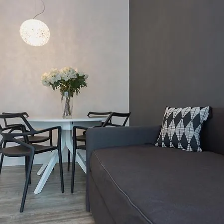 Design With Garden Apts Apartment Milan