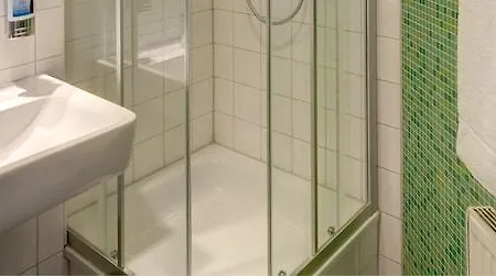 Meininger Lambrate Albergue