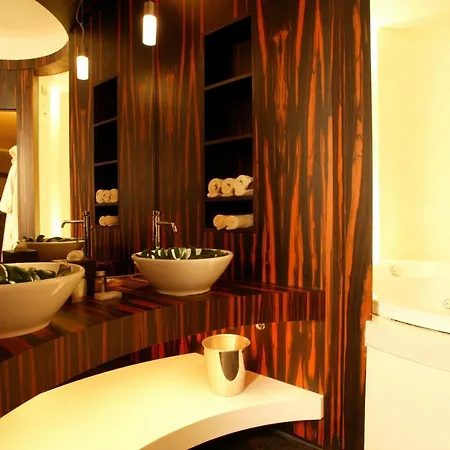 辛那浪灰色酒店 5*