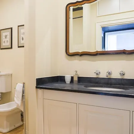 Charming Apartment, A Unique Home, 2 Bedrooms Apartamento