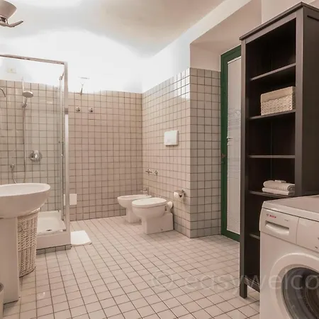Easy Welcome Just Colonne Di San Lorenzo Apartamento