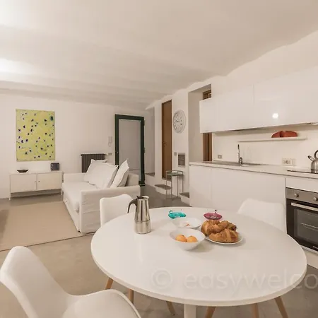 Easy Welcome Just Colonne Di San Lorenzo Apartamento Milán