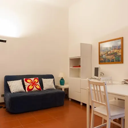 Guesthero - - Porta Romana M3 *
