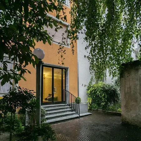 Close To Corso Vercelli *
