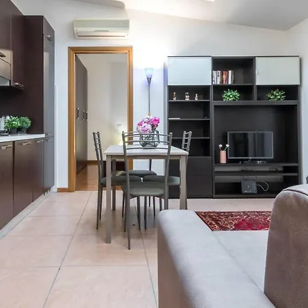 Apartment Altido Quiet Modern Near Parks *