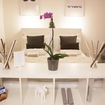 Center White * Milan