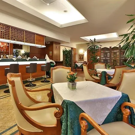 Отель Mirage Sure Collection By Western 4*