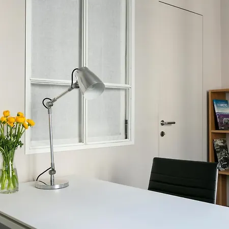 Apartment Via Alessandro Tadino By Onefinestay *