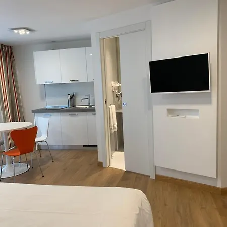 Bb ホテルズ アパートホテル イゾラ 4*