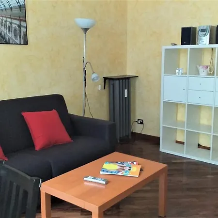 Meta Italy Da Clara Apartman Milánó