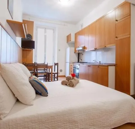 Apartament Alessia's Flat- Loreto 2 *