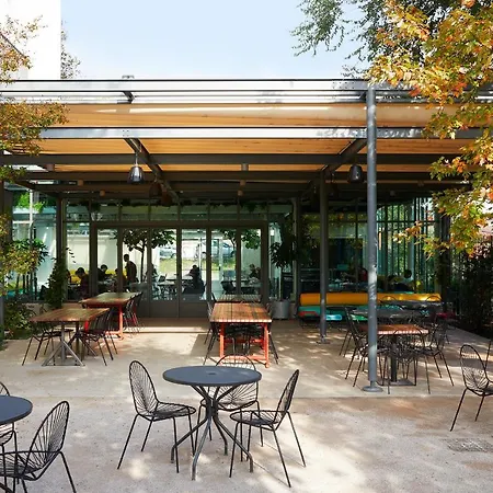 Combo ホステル *